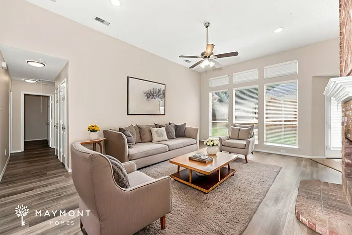 3 bed, 2.0 bath, 1873 sqft, $2,245 — Photo 4