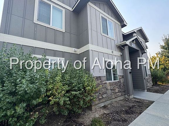 3rd image of 10639 W Wasdale Dr APT 102