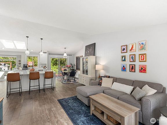 4th image of 16905 17th Drive SE