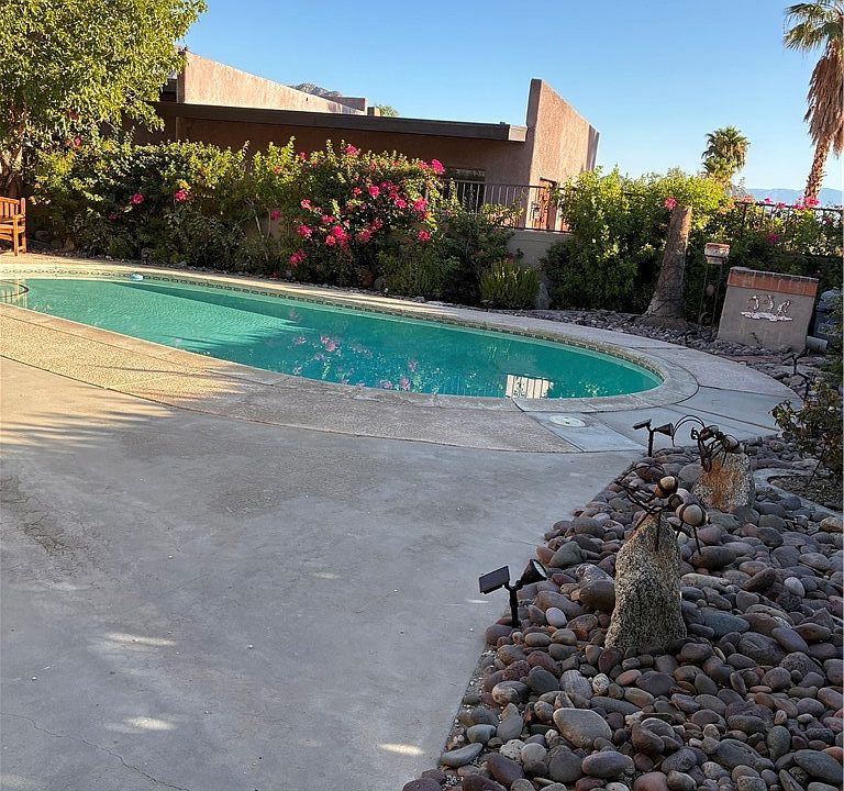 1st image of 77444 Calle Portrero