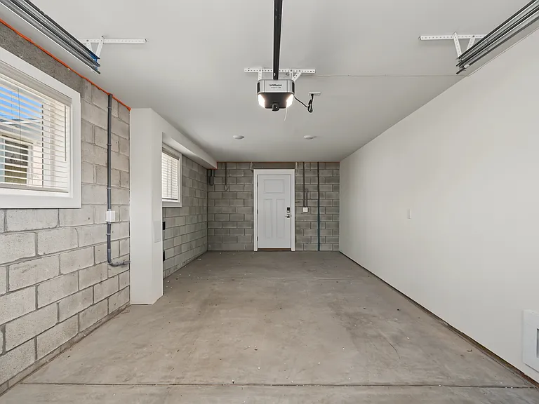 113 N Brighton Ave — Photo 27
