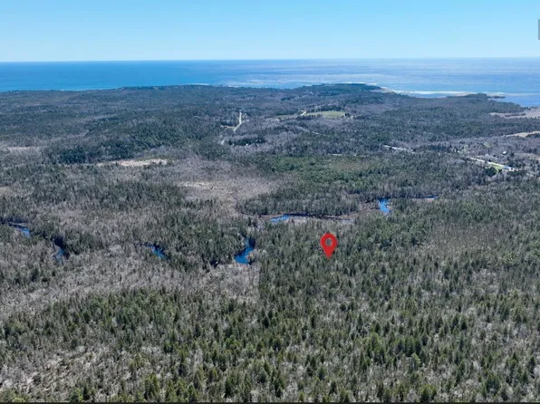 Hirtle Rd, Lunenburg, NS B0J 1E0