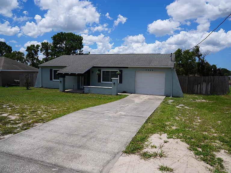 2269 Whitewood Ave — Photo 1