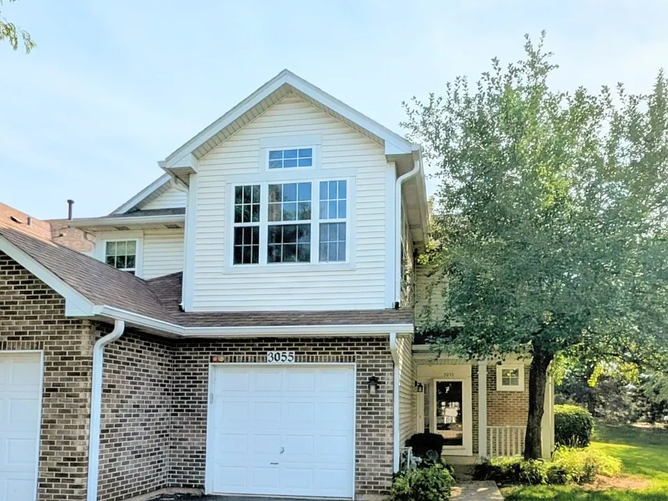 3055 Kentshire Cir