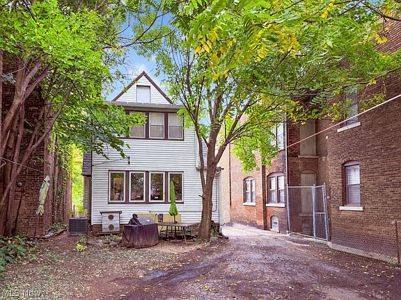 5th image of 6933 Detroit Ave