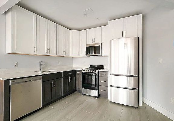 2nd image of 975 Liberty Ave #5M