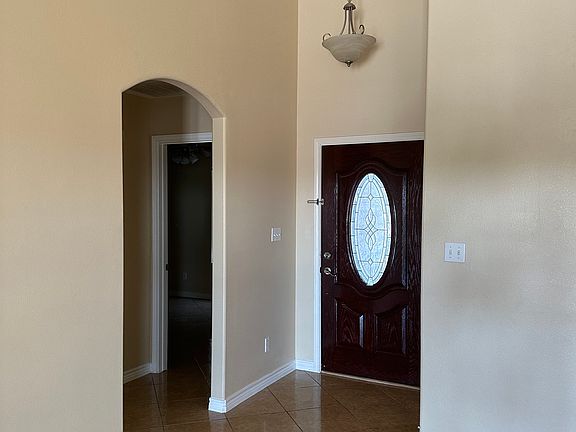 4th image of 1905 Kelly Ln