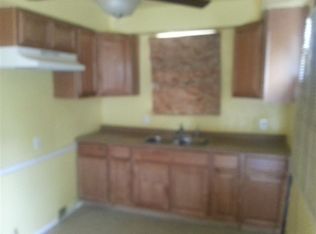 6394 Warwick St, Detroit, MI 48228