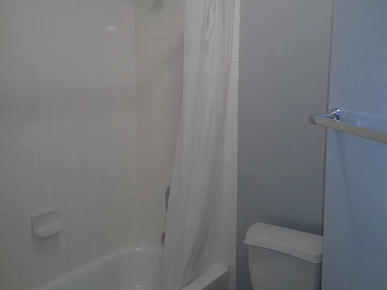 1525 Rosson Rd — Photo 15