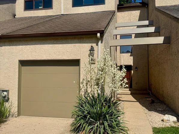 17 Falcon Ct, Wilmington, DE 19808