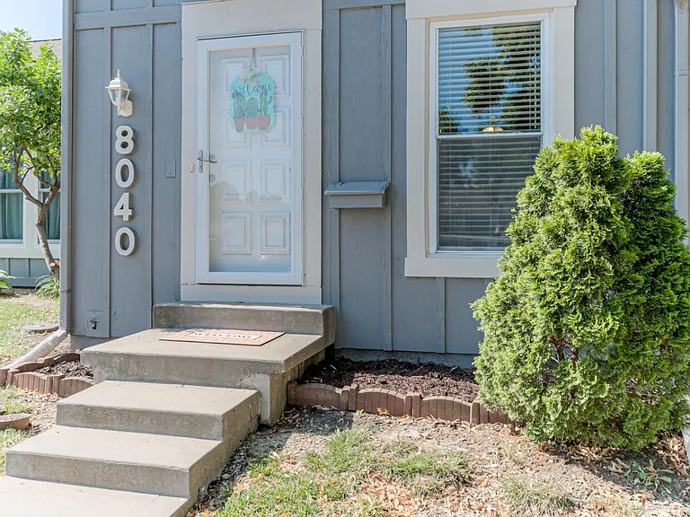 8040 Halsey St — Photo 1