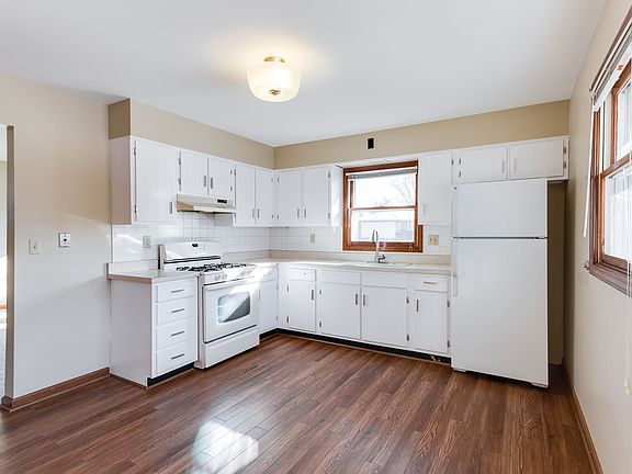 4th image of 1131 Johnston Dr