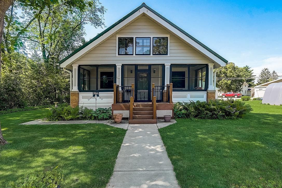 791 Water St, Prairie Du Sac, WI 53578 Zillow