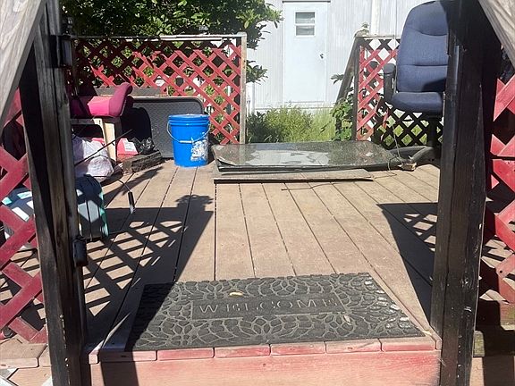 3rd image of 25 Roy St