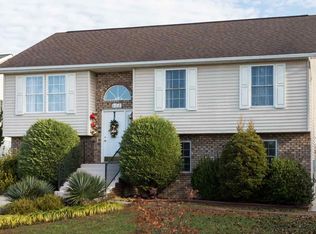108 Sharon St, Harrisonburg, VA 22801
