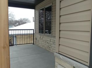5130 Meredeth St, Lincoln, NE 68506