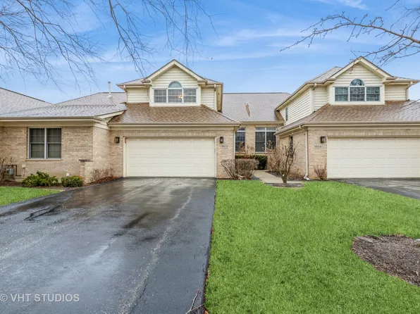 1922 Ivy Ln, Glenview, IL 60026