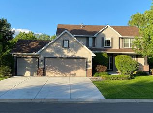 4570 Queensland Ln N, Plymouth, MN 55446