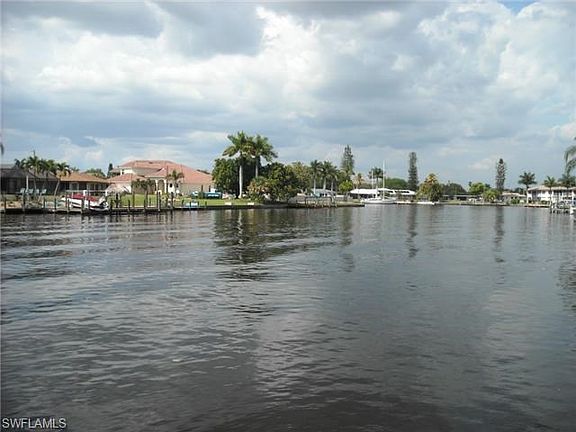 Breathtaking canal view of Orpheus Canal.....watch the fish jump