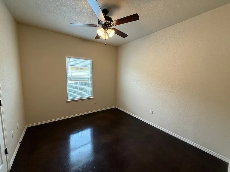 108 Stacy Ln — Photo 10