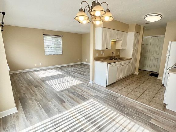 4th image of 1800 Park Ave APT 484
