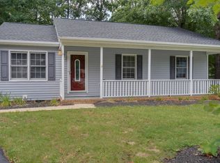 4 Canton Ln, Stuarts Draft, VA 24477