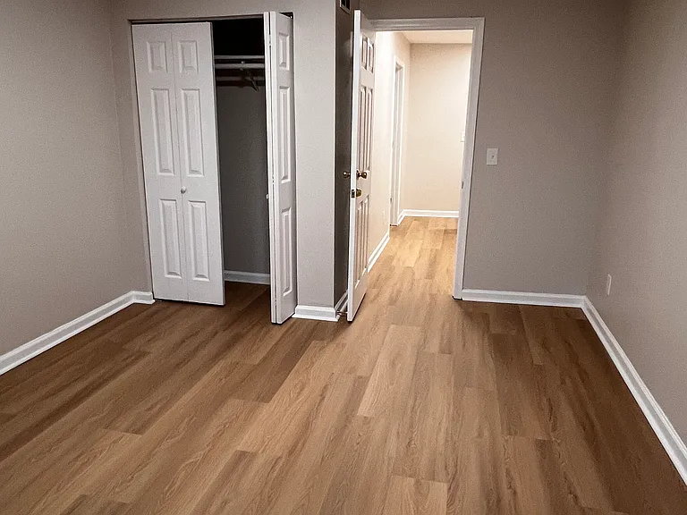 131 N Rose St — Photo 11