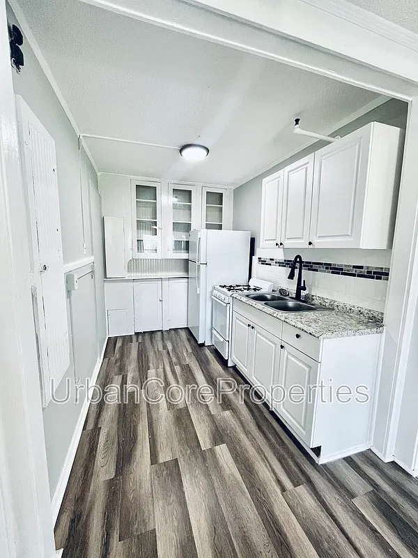 Studio, 1.0 bath, 460 sqft, $1,545 — Photo 2