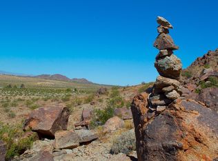 Sunny Sands Dr, Joshua tree, CA 92252