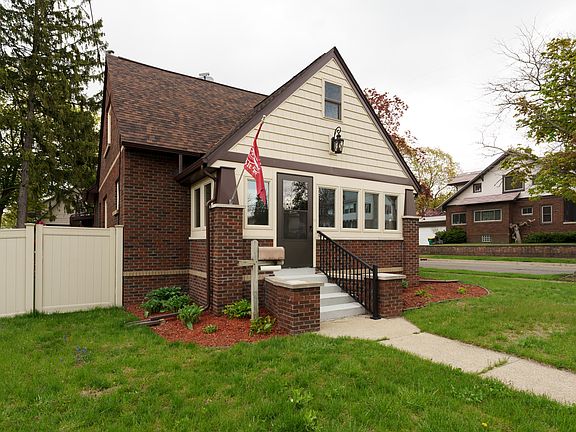 3rd image of 47 Woolnough Ave