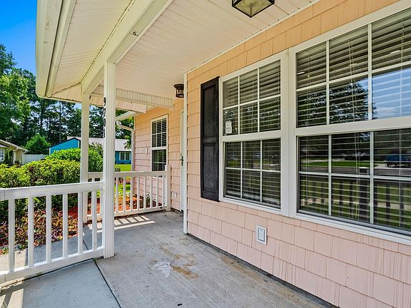 4th image of 9701 Ashley Ln.