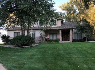 654 W Sawgrass Trl, Dakota Dunes, SD 57049