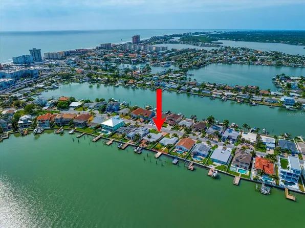 17043 Dolphin Dr, North Redington Beach, FL 33708