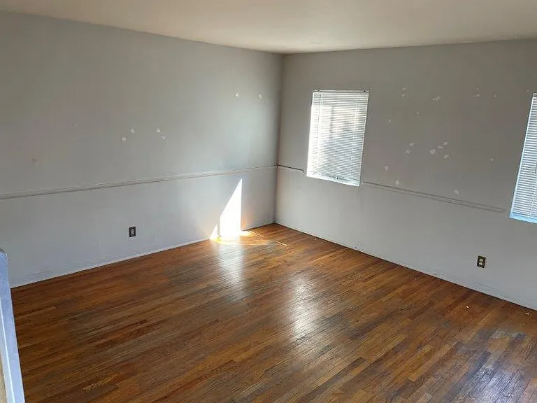 4540 Laurel Canyon Blvd #5 — Photo 2