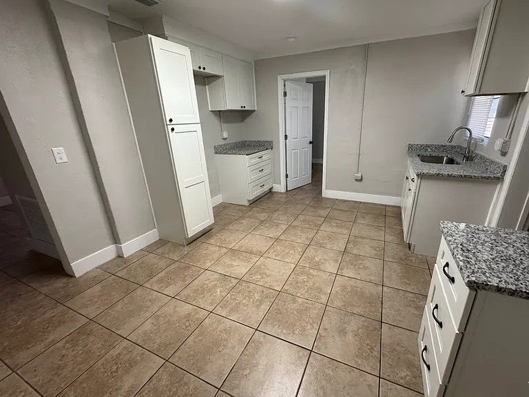 811 Florida Ave #819 — Photo 7