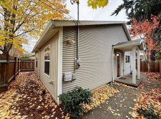 2921 SE 170th Ave #B, Portland, OR 97236