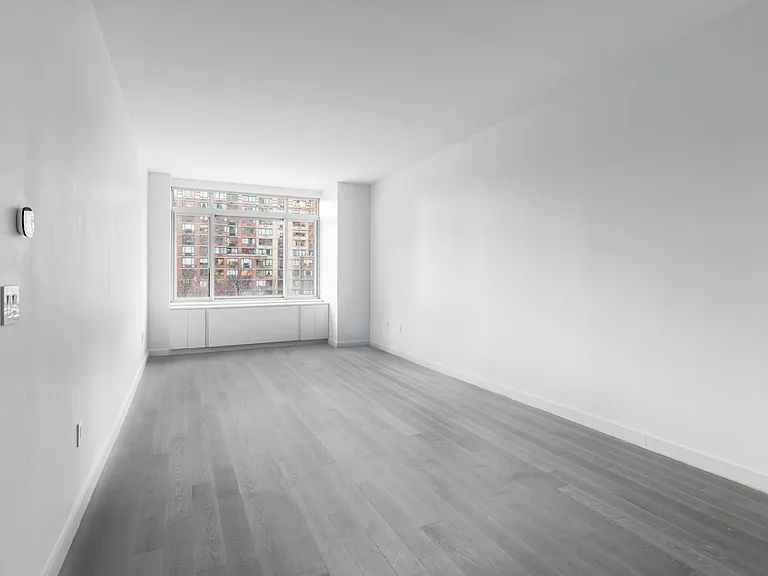 101 W End Ave #7M — Photo 3