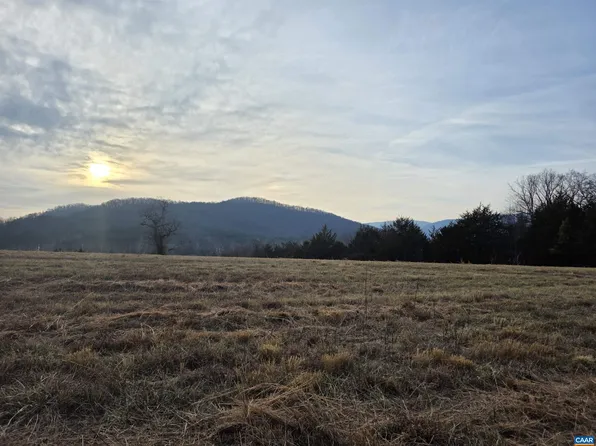 10 Evelyns Way, Stanardsville, VA 22973