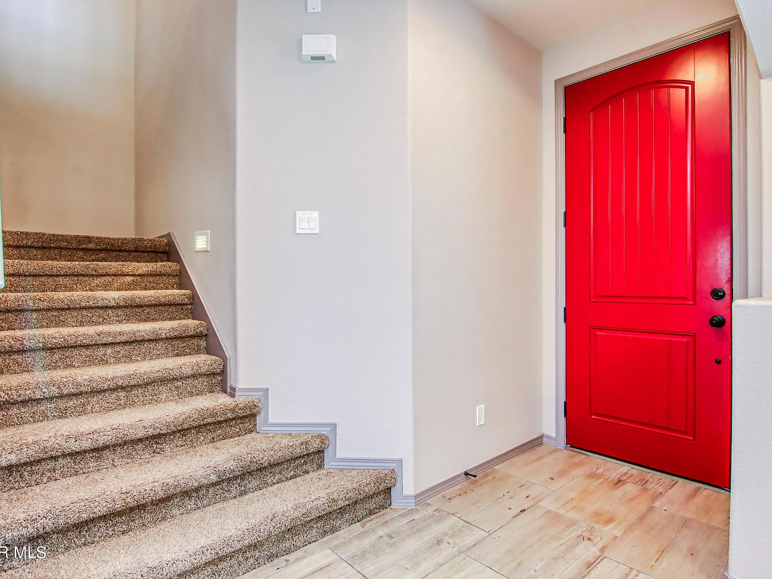4 bed, 3.0 bath, 2336 sqft, $2,500 — Photo 3