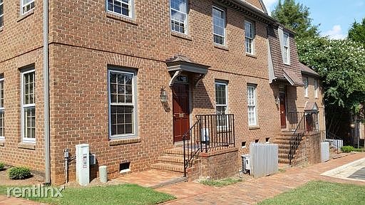 2nd image of 1024 Washington St