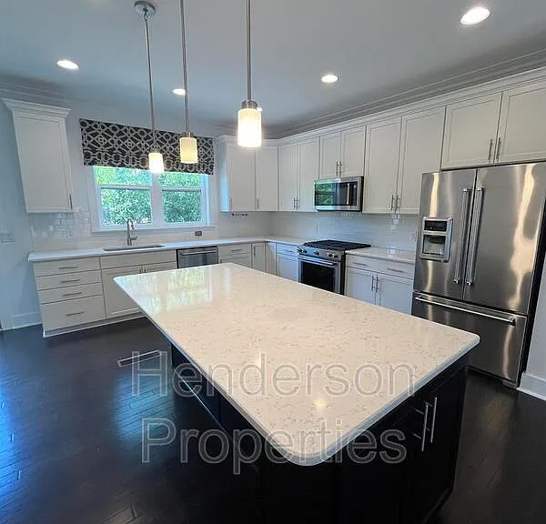 1903 Seegars Pl — Photo 5