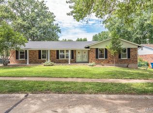 3633 Rue De Renard St, Florissant, MO 63034