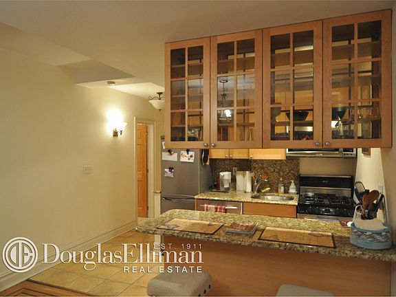 2nd image of 2681 Broadway #4B