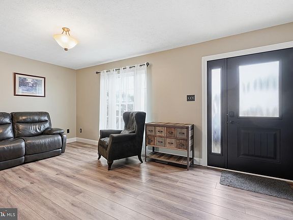 3rd image of 305 Kinross Dr