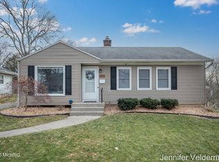 1734 Burke Ave NE, Grand Rapids, MI