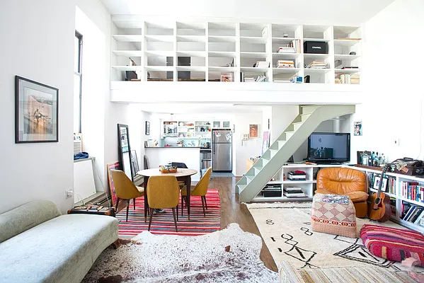 Rented by Daniel Baum & Co | media 9