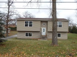 24536 W Oak St, Round Lake, IL
