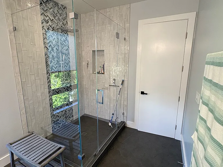 Primary Bathroom (Downstairs)