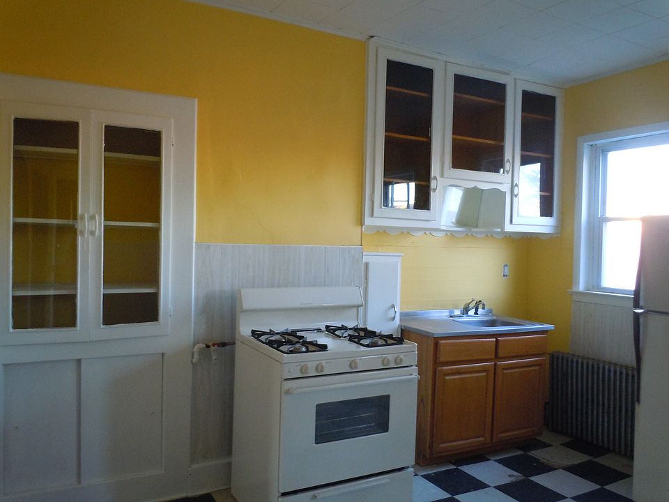 2nd image of 6 McAdoo Ave #2