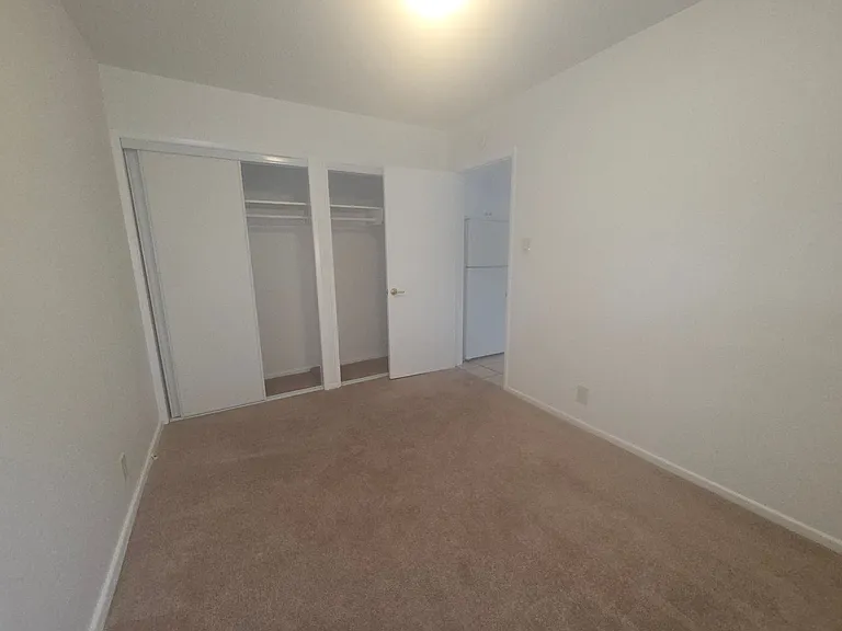 240-246 Cruzero St #244 — Photo 35